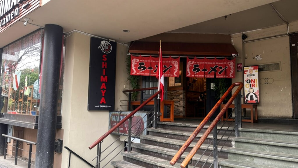 Entrada de Shimaya Ramen Kennedy en Miraflores, Lima