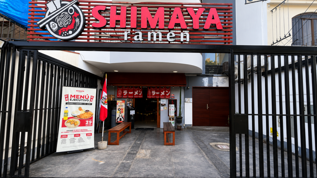 Fachada de Shimaya Ramen en Av. Flora Tristán 471, La Molina, Lima